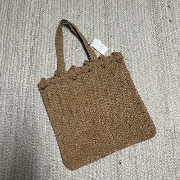 NEW A New Day Woven Paper Straw Floral Trim Tote Bag - Picture 2 of 3